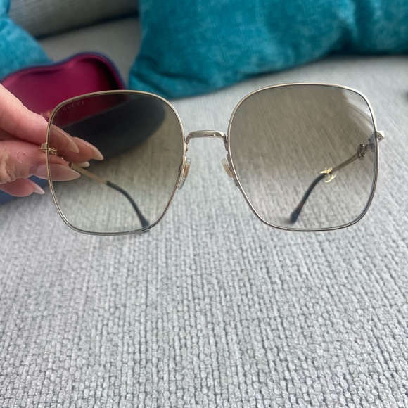 Gucci Gold Frame Sunglasses - Picture 4 of 7